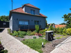 Prodej obchodního prostoru, Říčany - Jažlovice, Jažlovická, 249 m2