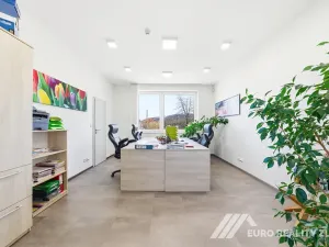 Prodej výrobních prostor, Zlín, Šrámkova, 643 m2