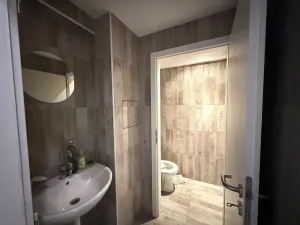 Pronájem obchodního prostoru, Praha - Vršovice, Rostovská, 56 m2