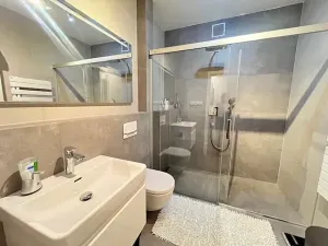 Pronájem bytu 2+kk, Praha - Vokovice, Irská, 60 m2