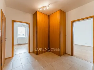 Pronájem bytu 2+kk, Praha - Košíře, Hoškova, 55 m2