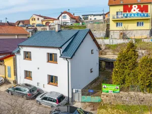 Prodej rodinného domu, Vodochody, U Studánky, 135 m2