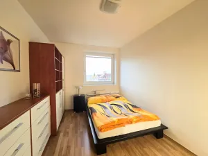 Pronájem bytu 3+kk, Praha - Žižkov, Pod Parukářkou, 75 m2