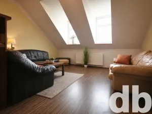 Pronájem bytu 2+kk, Karlovy Vary, náměstí Republiky, 55 m2