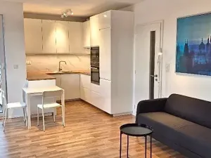 Pronájem bytu 2+kk, Praha - Strašnice, Zvěřinova, 46 m2