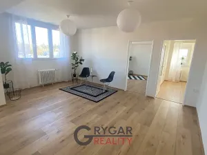 Prodej bytu 3+1, Praha - Modřany, U zastávky, 60 m2