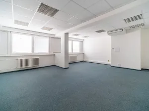 Pronájem kanceláře, Hradec Králové, Sušilova, 250 m2