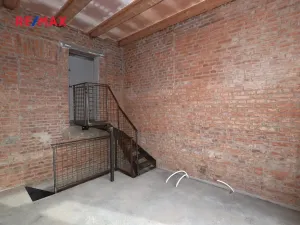 Pronájem obchodního prostoru, Plzeň, Slovanská, 41 m2