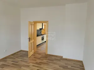 Pronájem bytu 2+kk, Pardubice, Okružní, 50 m2