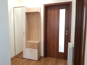 Pronájem bytu 2+kk, Statenice, U Velazu, 47 m2