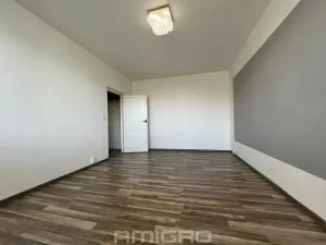 Pronájem bytu 1+1, Brno, Brožíkova, 37 m2