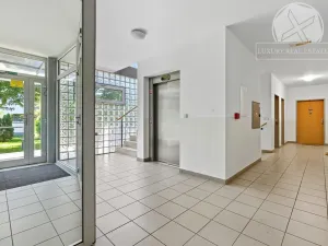 Prodej bytu 2+kk, Praha - Malešice, Prorektorská, 50 m2