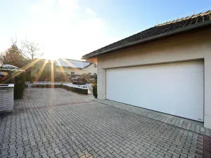 Pronájem rodinného domu, Popovičky, Na Skalce, 242 m2