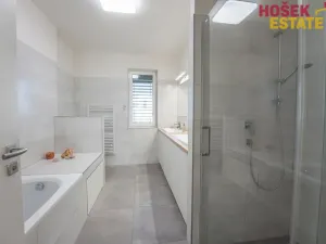 Prodej rodinného domu, Pohořelice, U Větrolamu, 160 m2