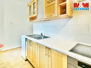 Prodej bytu 1+1, Praha - Letňany, Rýmařovská, 35 m2