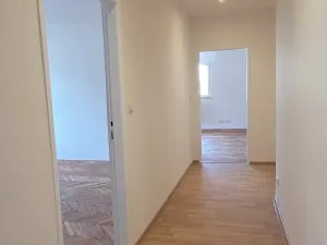 Pronájem bytu 2+1, Praha - Žižkov, Ambrožova, 80 m2