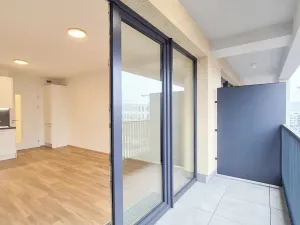 Pronájem bytu 1+kk, Praha - Hloubětín, Poděbradská, 32 m2