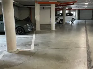 Pronájem garážového stání, Olomouc, Topolová, 15 m2