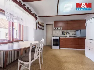 Prodej rodinného domu, Jankov - Holašovice, 250 m2