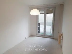 Pronájem bytu 2+kk, Praha - Modřany, Urbánkova, 49 m2