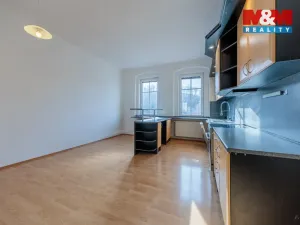 Prodej bytu 4+1, Kraslice, Čs. armády, 136 m2