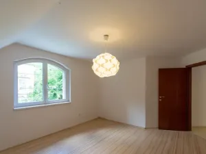 Prodej rodinného domu, Praha - Radotín, Na Viničkách, 200 m2