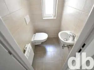 Pronájem bytu 3+kk, Karlovy Vary, Táborská, 80 m2