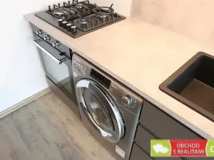 Pronájem bytu 2+kk, Praha, Pujmanové, 40 m2