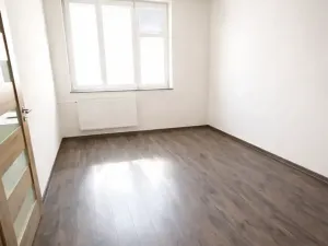 Pronájem bytu 2+kk, Praha - Vinohrady, Hollarovo náměstí, 50 m2