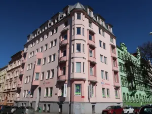 Pronájem kanceláře, Plzeň - Jižní Předměstí, Skrétova, 55 m2