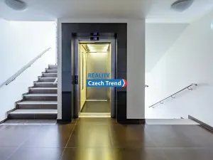 Pronájem bytu 2+kk, Olomouc, Třída Jiřího Pelikána, 59 m2