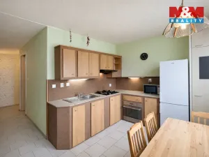 Prodej bytu 2+1, Třemošná, Šeříková, 60 m2