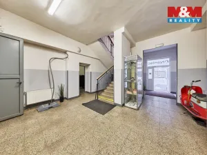 Prodej skladu, Trutnov - Horní Staré Město, 1667 m2