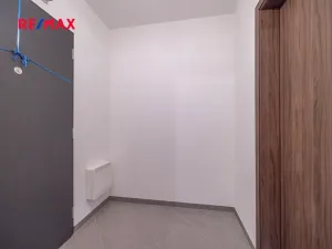 Prodej bytu 1+kk, Praha - Ruzyně, Stočesova, 30 m2