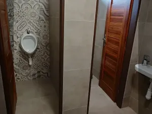 Pronájem výrobních prostor, Srubec, Ledenická-St. Pohůrka, 205 m2