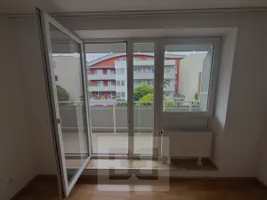 Pronájem bytu 1+kk, Praha - Letňany, Beranových, 31 m2