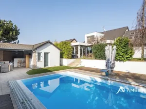 Prodej rodinného domu, Moravany, V Jámách, 382 m2