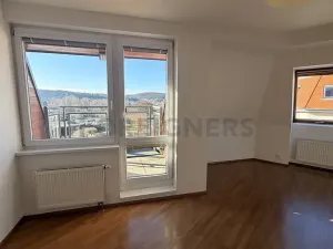 Pronájem bytu 2+kk, Praha, Komořanská, 61 m2