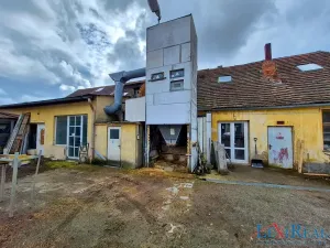 Prodej výrobních prostor, Kasejovice, 1980 m2