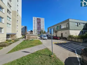 Prodej bytu 2+kk, Praha - Radotín, náměstí Osvoboditelů, 47 m2