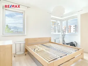 Pronájem bytu 3+kk, Jesenice, V Roháči I., 62 m2