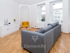 Pronájem bytu 2+kk, Hradec Králové, Komenského, 76 m2