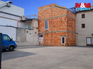 Pronájem obchodního prostoru, Pardubice - Zelené Předměstí, třída Míru, 390 m2