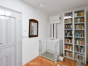 Prodej atypického bytu, Praha, Valentinská, 108 m2