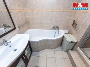 Pronájem bytu 3+1, Praha - Hlubočepy, Gabinova, 71 m2