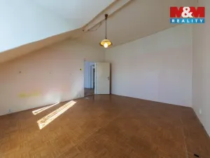 Prodej bytu 4+1, Karlovy Vary, Wolkerova, 146 m2