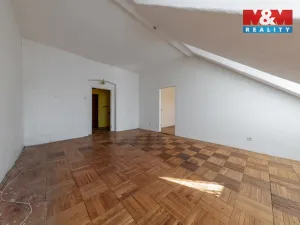 Prodej bytu 4+1, Karlovy Vary, Wolkerova, 146 m2