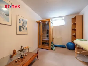 Prodej rodinného domu, Praha - Lochkov, V oudolku, 183 m2