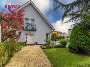 Prodej rodinného domu, Praha - Lochkov, V oudolku, 183 m2