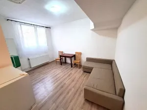 Pronájem bytu 1+kk, Praha - Vysočany, U vinných sklepů, 28 m2